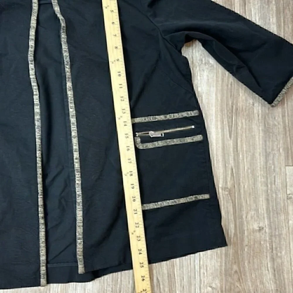 Misook  black blazer jacket  and beige trim open front blazer size medium